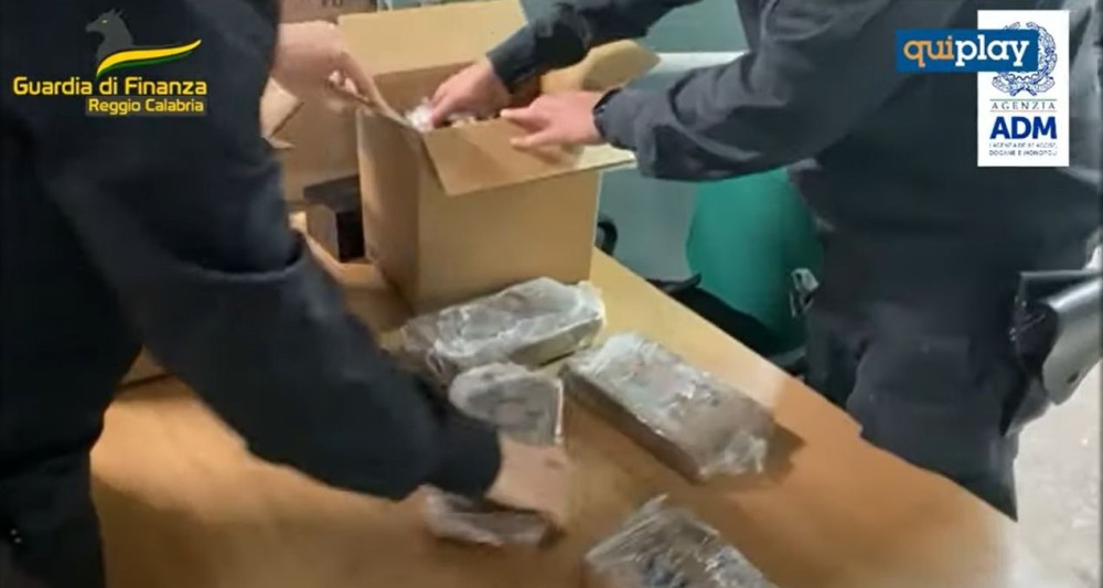 Ιταλία: Κατασχέθηκαν 654 κιλά κοκαΐνης που προορίζονταν για τη Θεσσαλονίκη (vid)