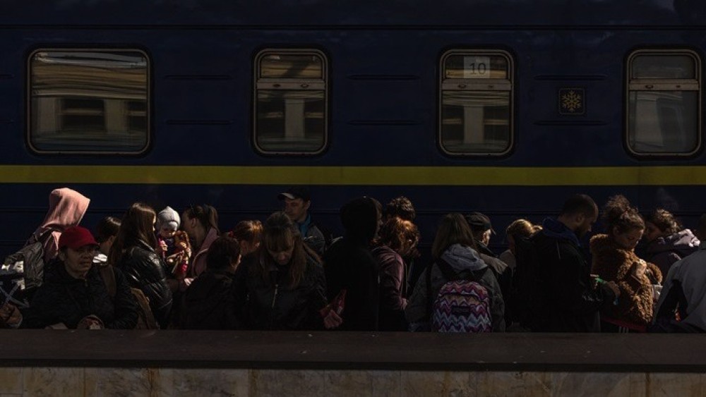 Ουκρανία: Κατάπαυση πυρός στο Azovstal-Επιθέσεις σε πέντε σιδηροδρομικούς σταθμούς