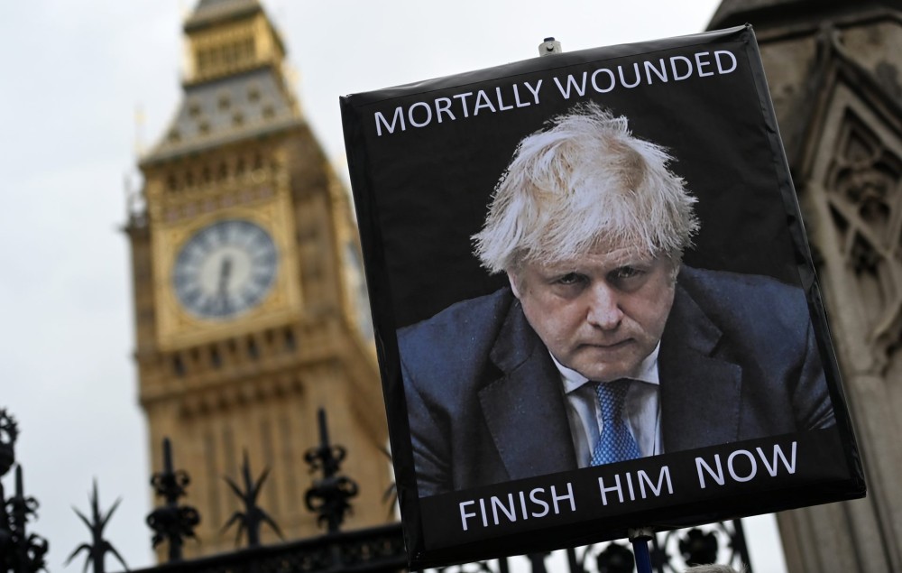 Βρετανία: Επιβίωσε της πρότασης μομφής ο Τζόνσον-Παραμένει πρωθυπουργός