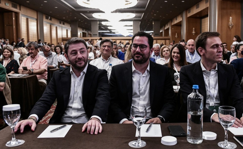 ΠΑΣΟΚ: Πρώτος στο νέο Πολιτικό Συμβούλιο ο στενός συνεργάτης του Ανδρουλάκη