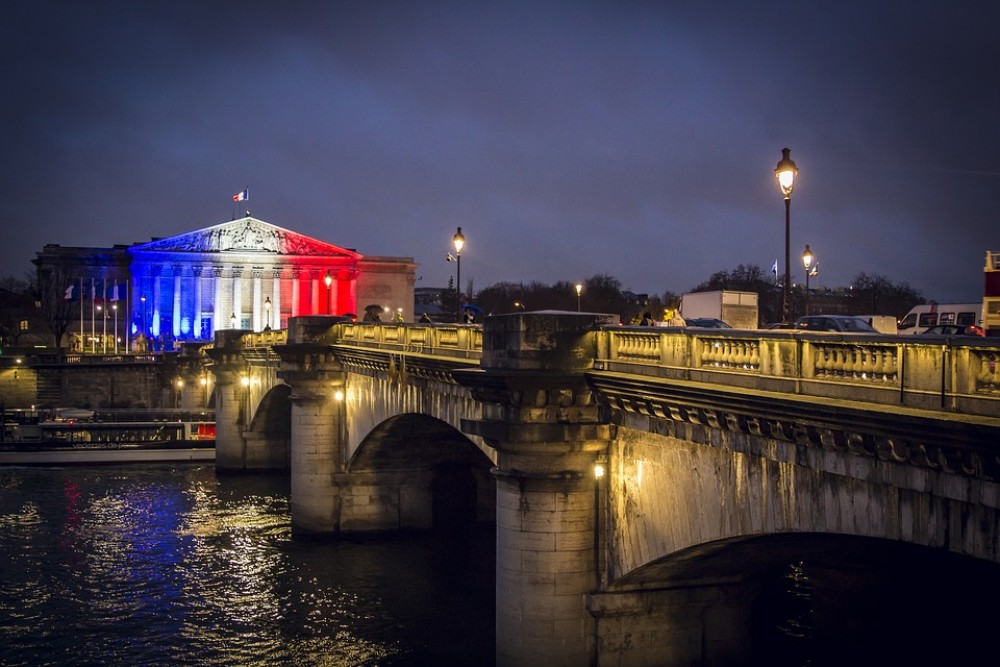 Γαλλία-Ρωσία: Στόχος του Παρισιού είναι &#8220;να μην υπάρξει ρωσική νίκη&#8221;
