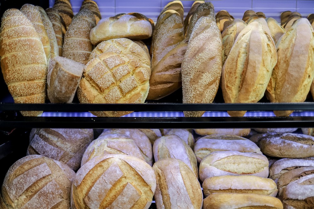 Φάκελος-ψωμί: Στο τραπέζι μείωση του ΦΠΑ