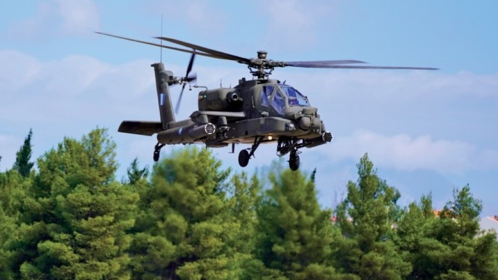 Ασφαλής αναγκαστική προσγείωση ελικοπτέρου Apache στην Εύβοια