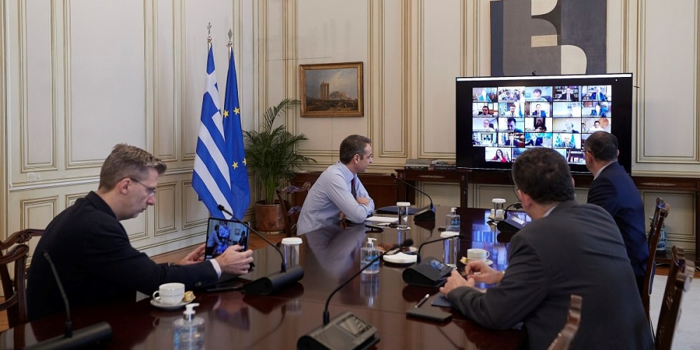 Υπουργικό Συμβούλιο: Προσλήψεις, μέτρα και το «ευχαριστώ» στους Eλληνες