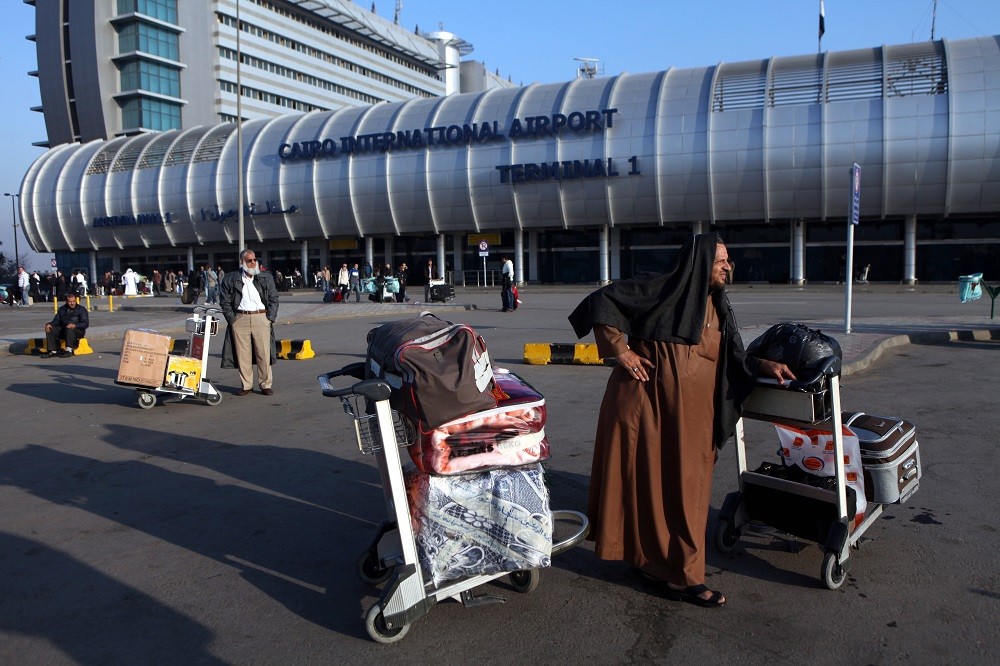 Κορωνοϊός: Η Αίγυπτος αναστέλλει όλες τις διεθνείς πτήσεις