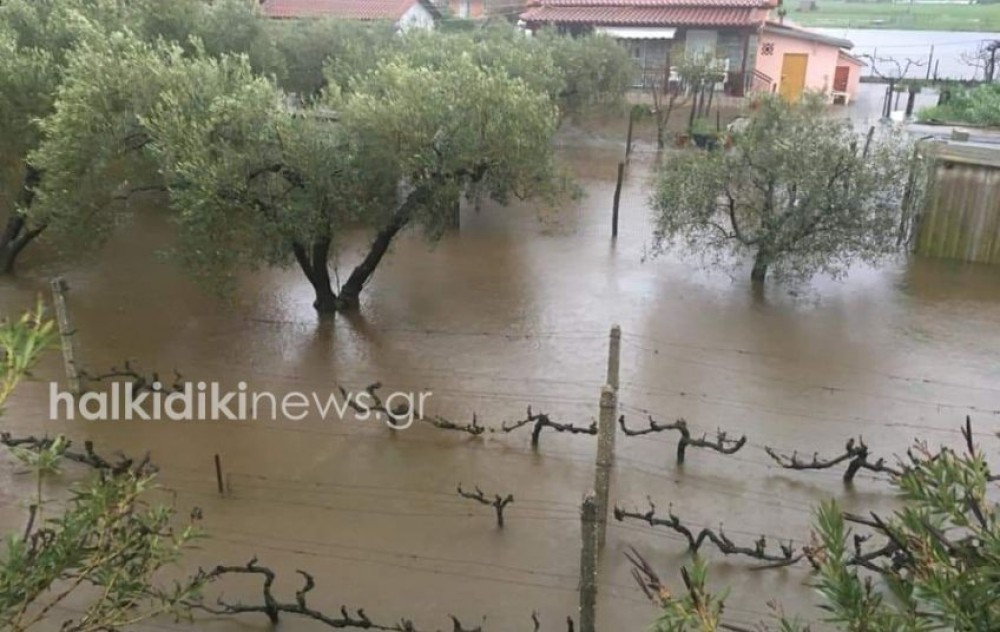Κακοκαιρία: Πλημμύρες σε Χαλκιδική, Τρίκαλα, Σκιάθο, Λαγκαδά (vid&#038;pics)