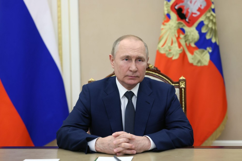Τέλος χρόνου για τον «κολλητό» του Πούτιν