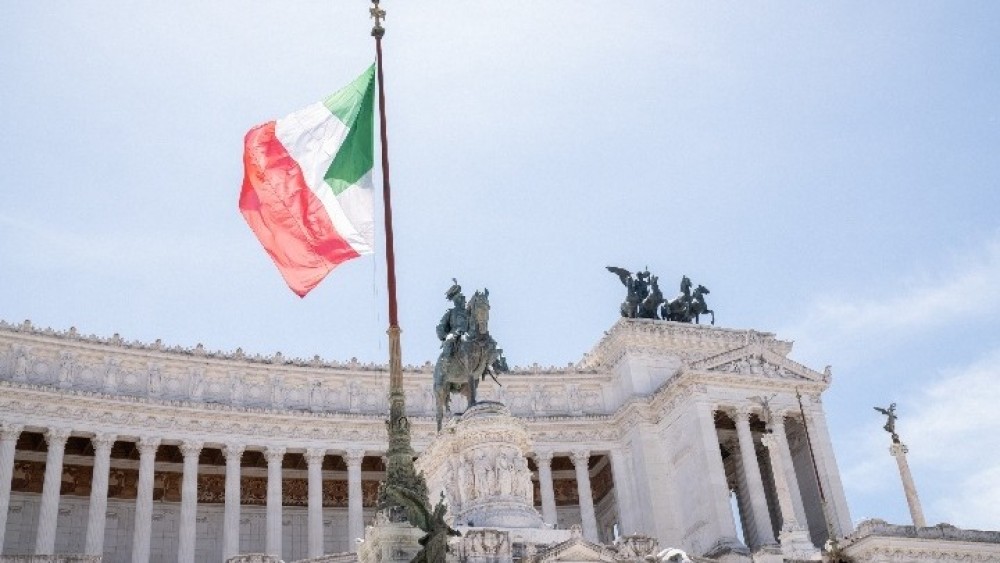 Το δημόσιο χρέος της Ιταλίας ξανά στο στόχαστρο των αγορών