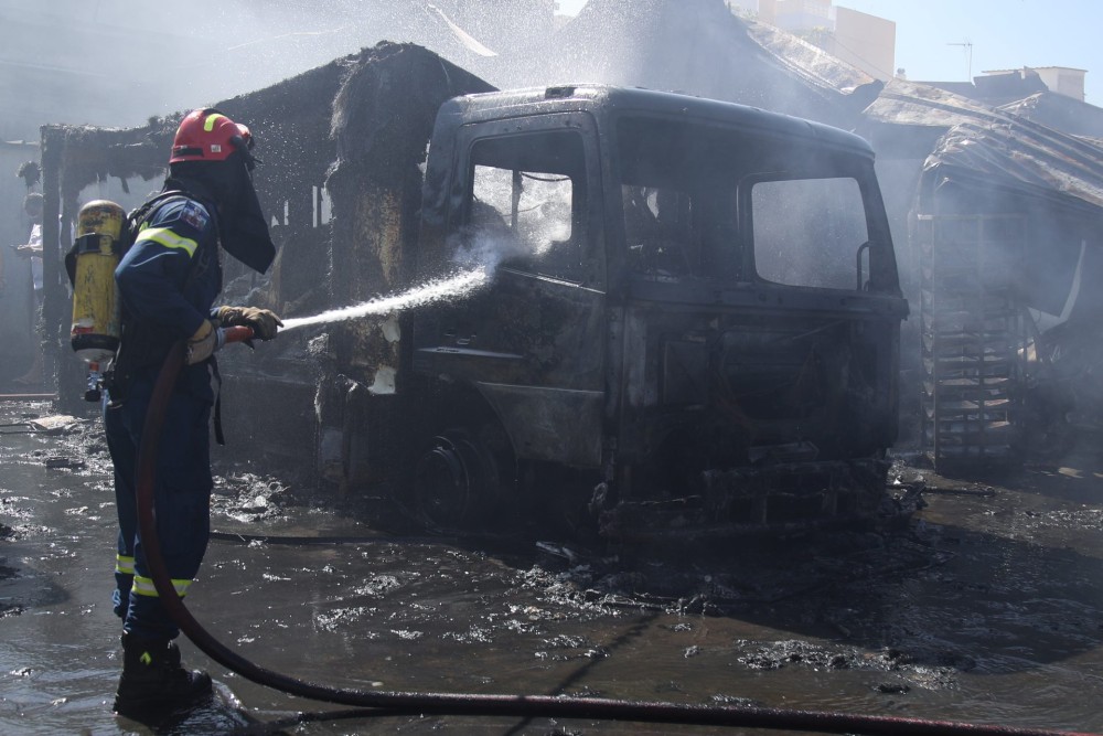 Φωτιά στην Καλαμάτα: Ενισχύονται οι πυροσβεστικές δυνάμεις