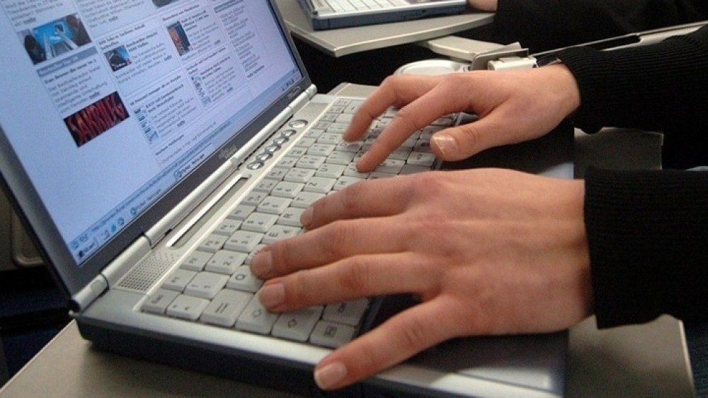 Οι επιτήδειοι συνεχίζουν τις διαδικτυακές απάτες στο όνομα του ΓΓ Δημόσιας Τάξης