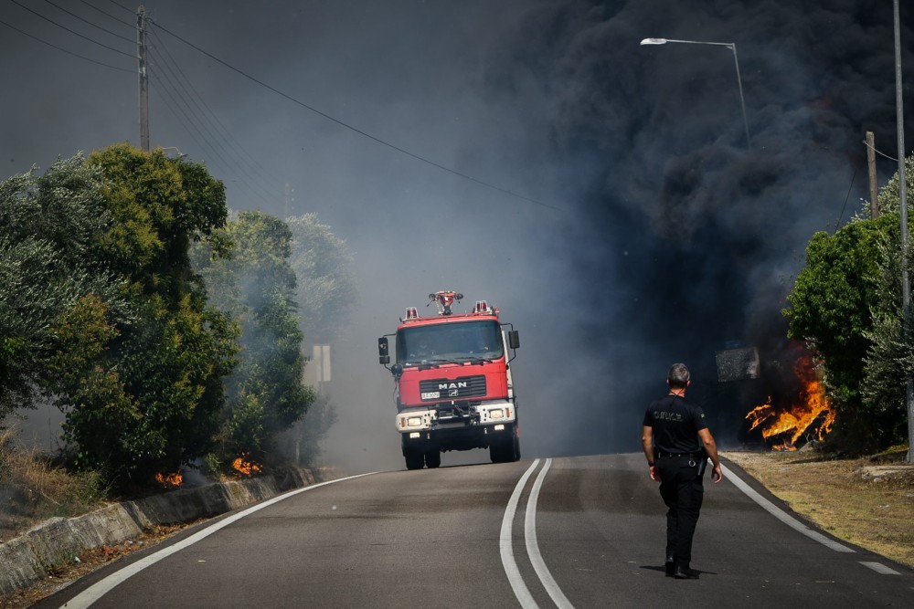 Μεγάλη φωτιά στα Κρέστενα- Ενισχύθηκαν οι πυροσβεστικές δυνάμεις
