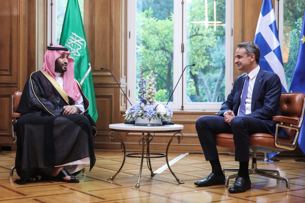 Συνάντηση Μητσοτάκη με τον πρίγκιπα διάδοχο της Σαουδικής Αραβίας (video)
