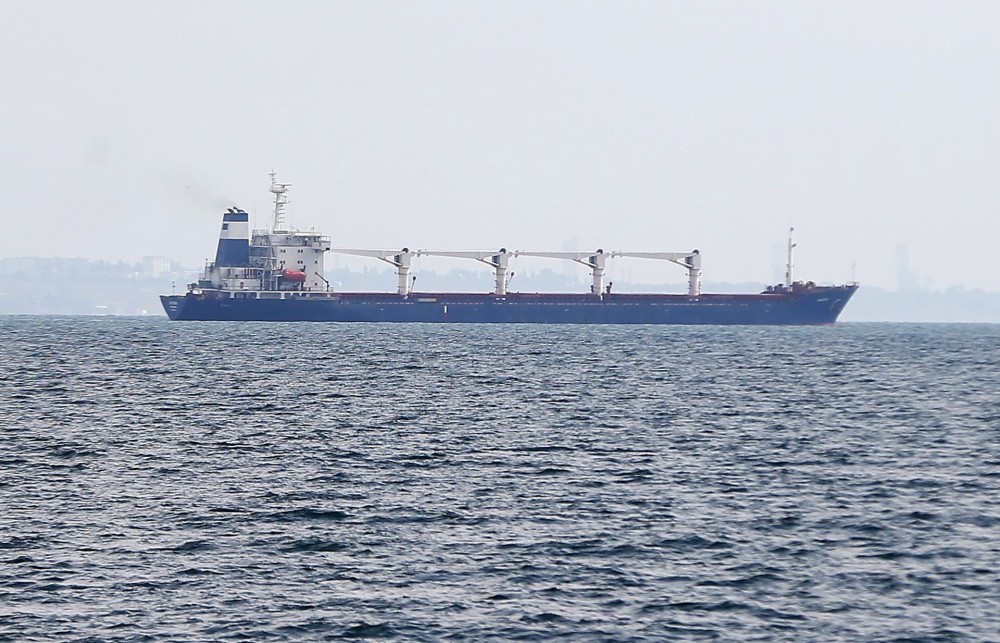 Αναχωρούν αύριο από τα ουκρανικά λιμάνια πέντε φορτηγά πλοία με σιτηρά