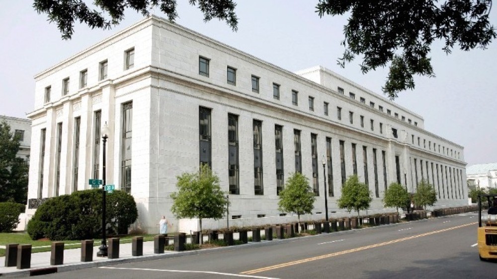 Fed: Προβλέψεις για αύξηση των επιτοκίων κατά 50 μονάδες βάσης τον Σεπτέμβριο