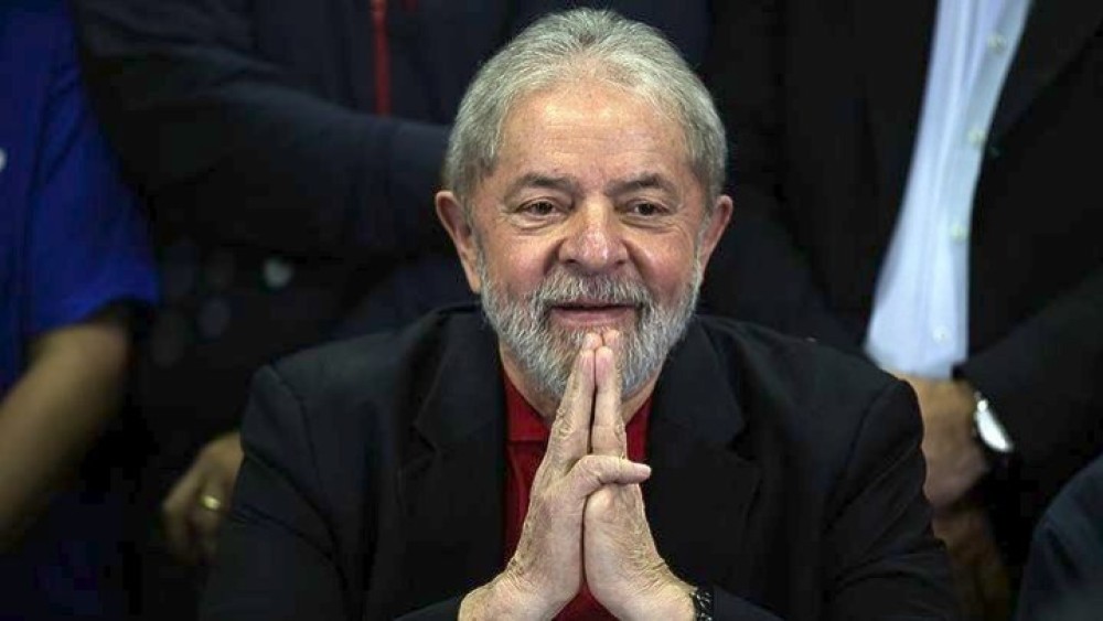 Βραζιλία: Μεγάλο προβάδισμα Λούλα έναντι Μπολσονάρου