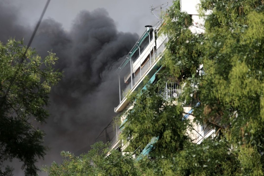 Έκρηξη σε κατάστημα με φιάλες υγραερίου στην οδό Αχαρνών – Ένας τραυματίας