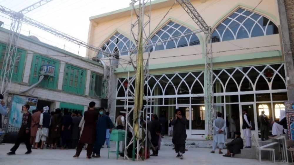 Αφγανιστάν: 18 άνθρωποι σκοτώθηκαν από έκρηξη σε τέμενος