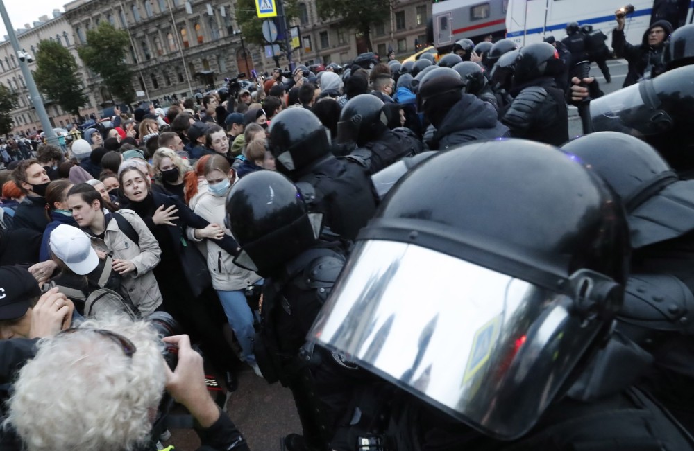 Ρωσία: Διαδηλώσεις κατά της επιστράτευσης και δεκάδες συλλήψεις