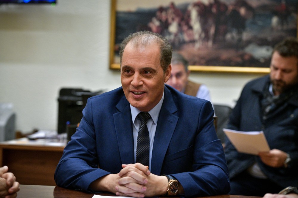 Κυριάκος Βελόπουλος στην εφημερίδα “tomanifesto”: Δεν θα μας λυγίζουν ούτε εκβιασμοί ούτε αργύρια