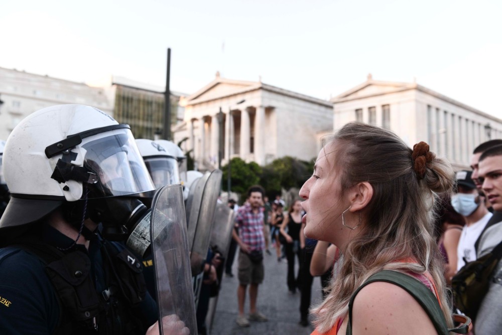 Αθήνα-Επεισόδια στο πανεκπαιδευτικό συλλαλητήριο