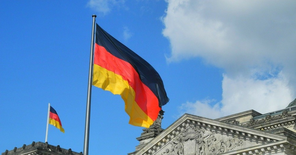 Καμπανάκι για τη γερμανική οικονομία: Διολισθαίνει σε ύφεση, προειδοποιεί ο επικεφαλής του Ifo