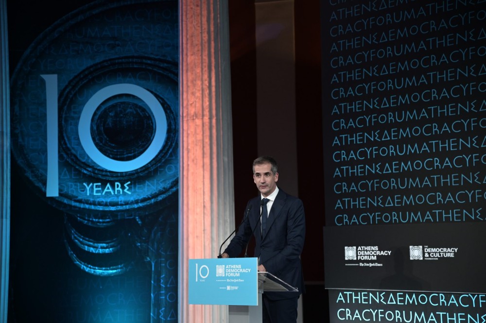 Το Βραβείο Δημοκρατίας της πόλης των Αθηνών από τον Μπακογιάννη στον Ζελένσκι