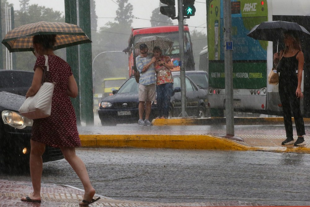 Επιδείνωση του καιρού με ισχυρές βροχές και καταιγίδες &#8211; Ποιες περιοχές θα επηρεαστούν