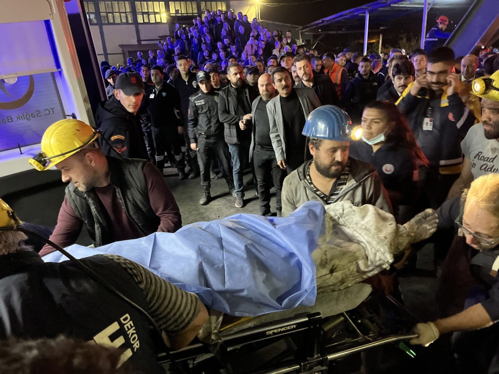 Τουρκία: Τουλάχιστον 25 νεκροί από την έκρηξη σε ανθρακωρυχείο – Δεκάδες οι εγκλωβισμένοι