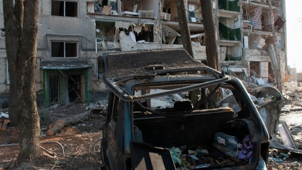 Ρωσικό σφυροκόπημα στο Κίεβο-Χτυπήθηκαν πολυκατοικίες και κρίσιμες υποδομές