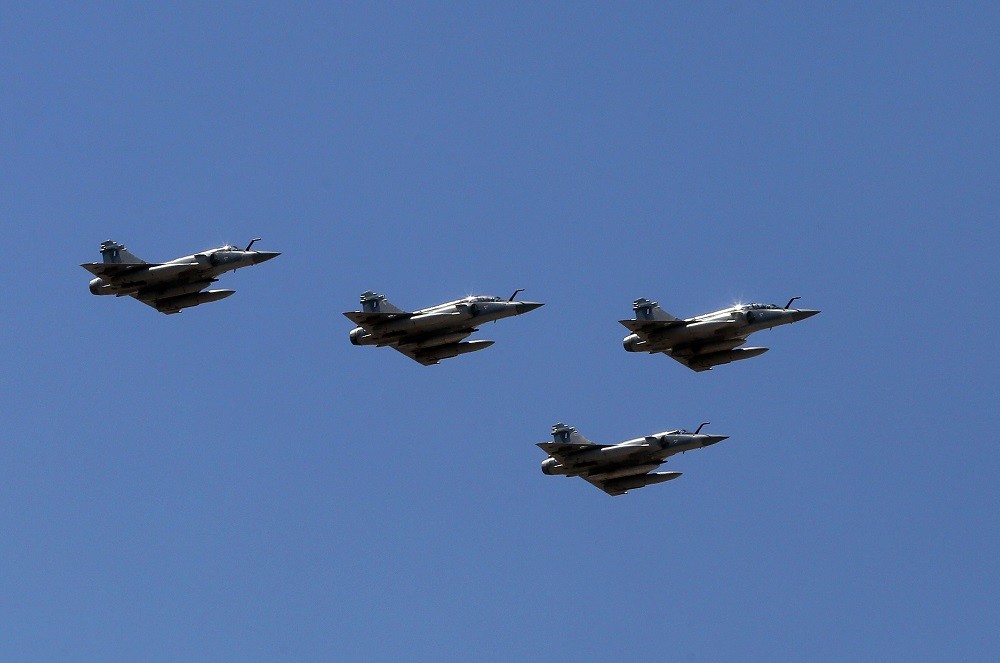Ραφάλ και F-16 πάνω από το Τατόι το μεσημέρι