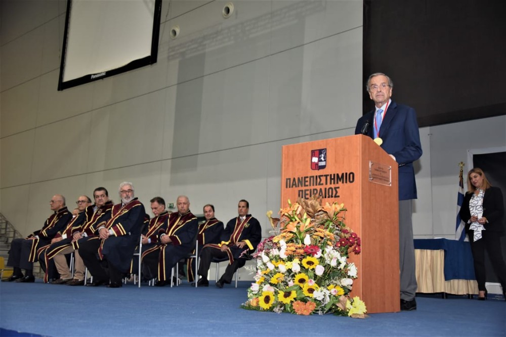 Αντώνης Σαμαράς: Τιμήθηκε με Χρυσό Μετάλλιο από το Πανεπιστήμιο Πειραιά