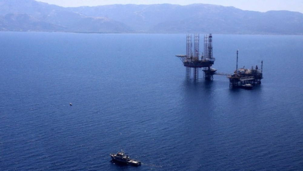 Σκρέκας: Ξεκίνησαν οι σεισμικές έρευνες σε Κρήτη και Πελοπόννησο από την ExxonMobil