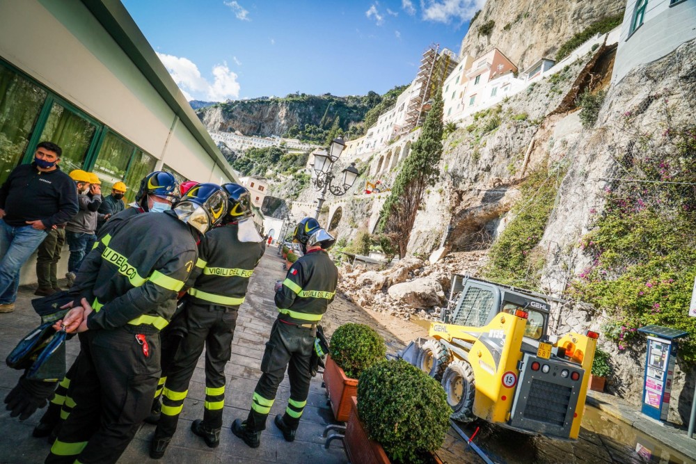 Ιταλία: Πιθανή η εκκένωση περιοχής μετά τις πλημμύρες