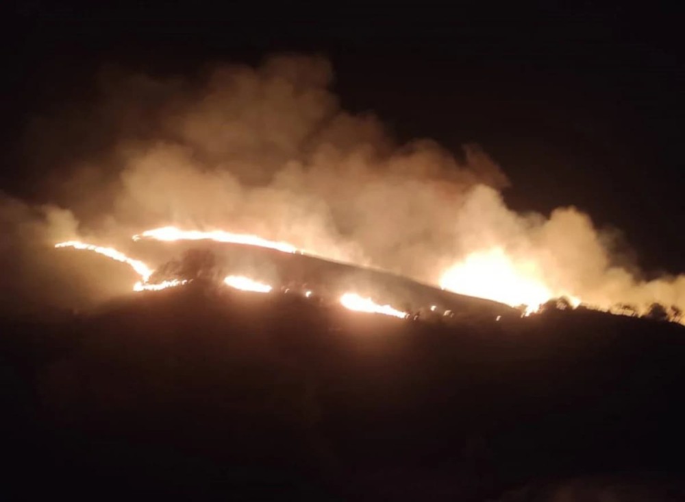 Λήμνος: Μεγάλη πυρκαγιά «θερίζει» τρία μέτωπα &#8211; «Εχθρός» της Πυροσβεστικής οι ισχυροί άνεμοι