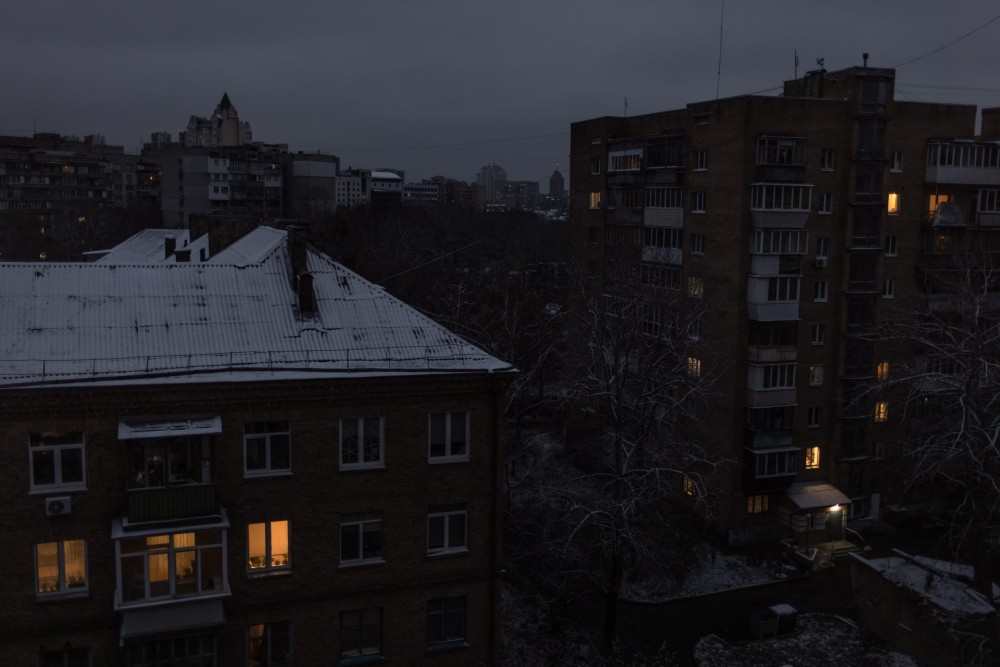 Χωρίς νερό και ηλεκτρικό το Κίεβο μετά τα νέα ρωσικά πλήγματα &#8211; Εκτός δικτύου τρεις πυρηνικοί σταθμοί