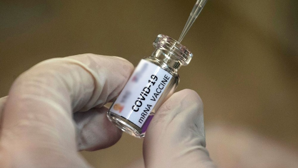 Τα επικαιροποιημένα εμβόλια Covid-19 παρέχουν επιπρόσθετη προστασία στους τετραπλά εμβολιασμένους