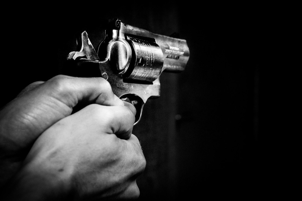 Έκλεψαν όπλο αξιωματικού της Αστυνομίας  από το σπίτι του στα Σπάτα