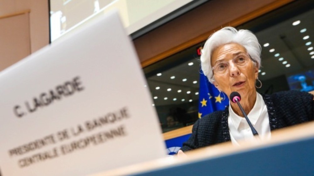 ΕΚΤ: Καμπανάκι κινδύνου για τη χρηματοπιστωτική σταθερότητα της ευρωζώνης