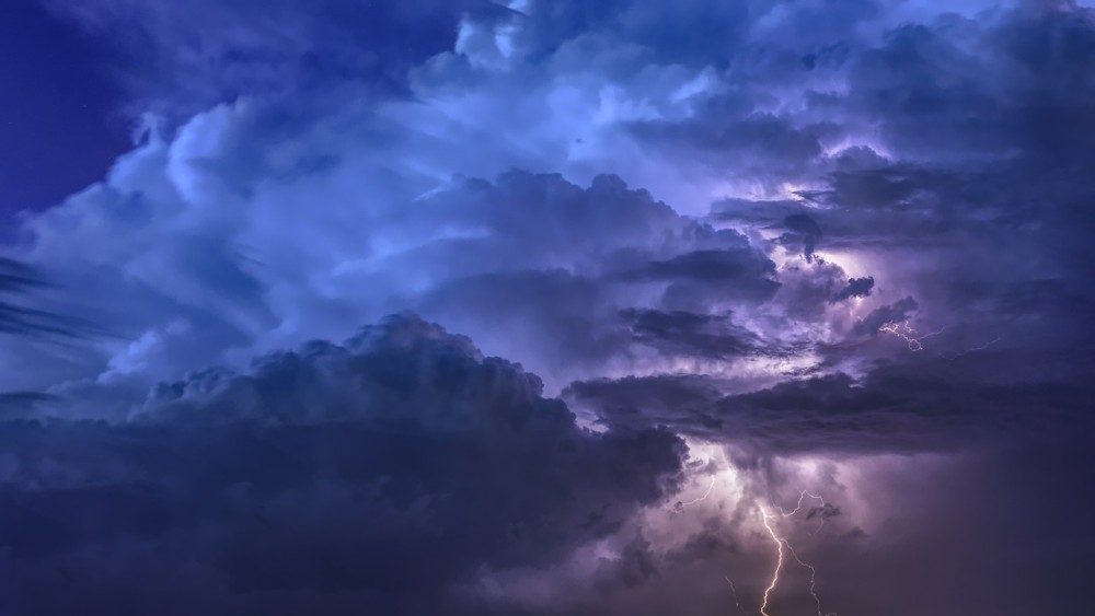 Άστατος ο καιρός: Συννεφιά, τοπικές βροχές και μεμονωμένες καταιγίδες