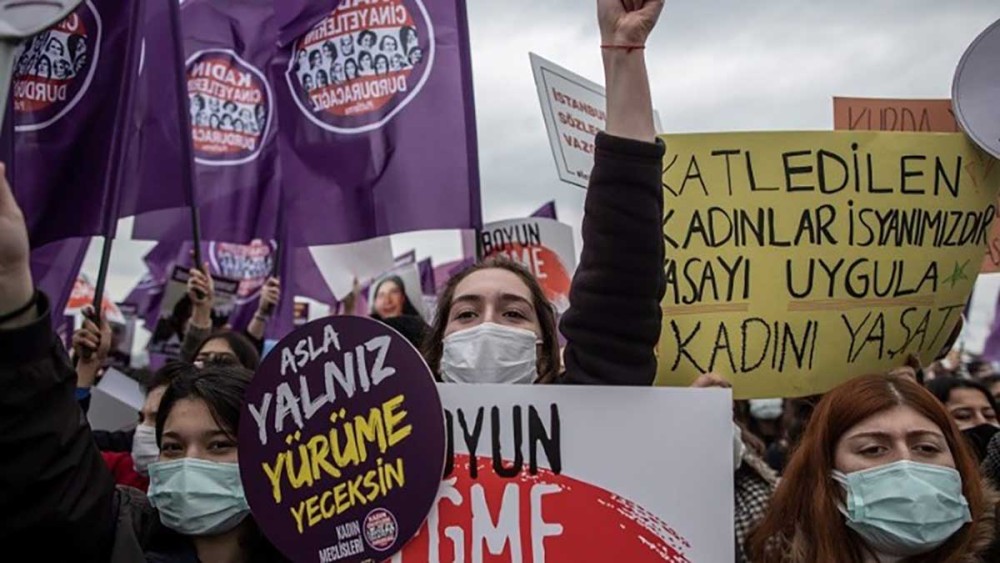 Κωνσταντινούπολη: Διαδηλώσεις και συλλήψεις για την εξάλειψη της βίας κατά των γυναικών