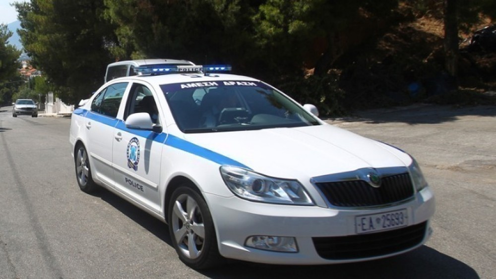 Σύλληψη τεσσάρων ατόμων που κατηγορούνται ότι αφαιρούσαν καταλύτες αυτοκινήτων στου Παπάγου