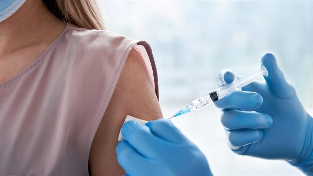 Έξαρση ιώσεων-Ποιοι πρέπει να εμβολιαστούν άμεσα κατά της γρίπης