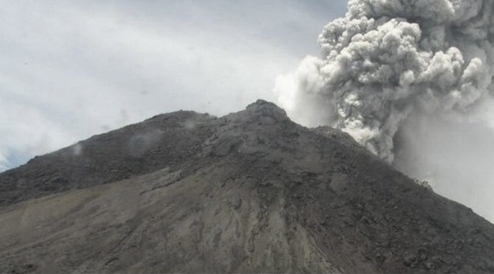 Ινδονησία: Συναγερμός μετά από έκρηξη στο ηφαίστειο Σεμερού