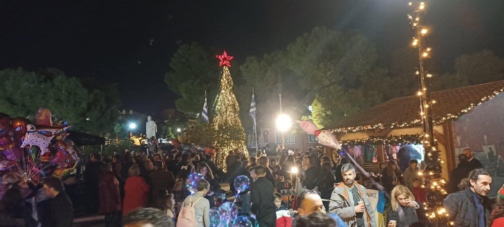 Σε εορταστικούς ρυθμούς ο Δήμος Παιανίας &#8211; Ανάβει σήμερα το Χριστουγεννιάτικο δέντρο στα Γλυκά Νερά