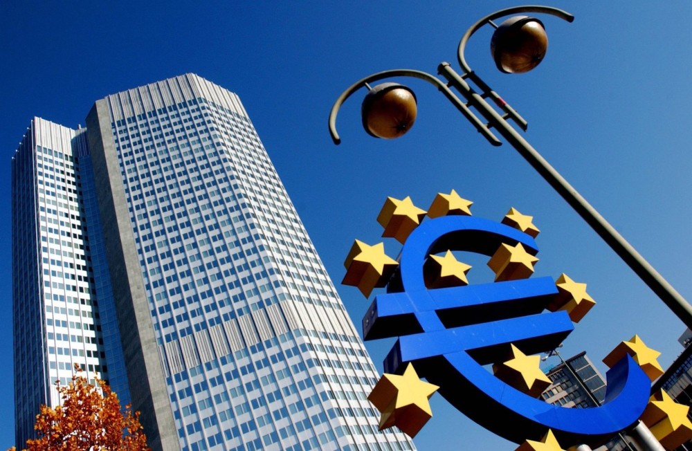 Η EKT αναμένει πληθωρισμό στην Ευρωζώνη πάνω από το 2% τα επόμενα τρία χρόνια