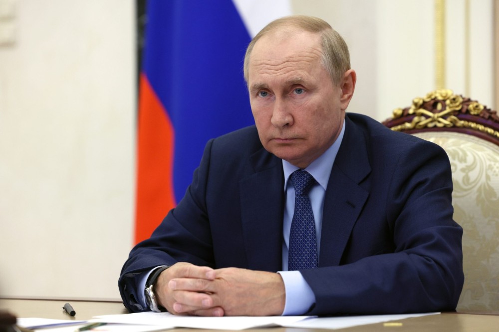 Ο Πούτιν υπέγραψε νόμο που απαγορεύει την «προπαγάνδα ΛΟΑΤΚΙ»