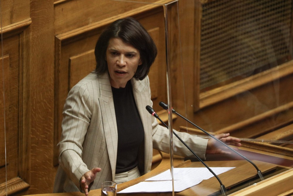 Αποκάλυψη: Η βουλευτής του ΣΥΡΙΖΑ Σουλτάνα Ελευθεριάδου έχει 55 εντάλματα πληρωμών από τον ΕΦΚΑ