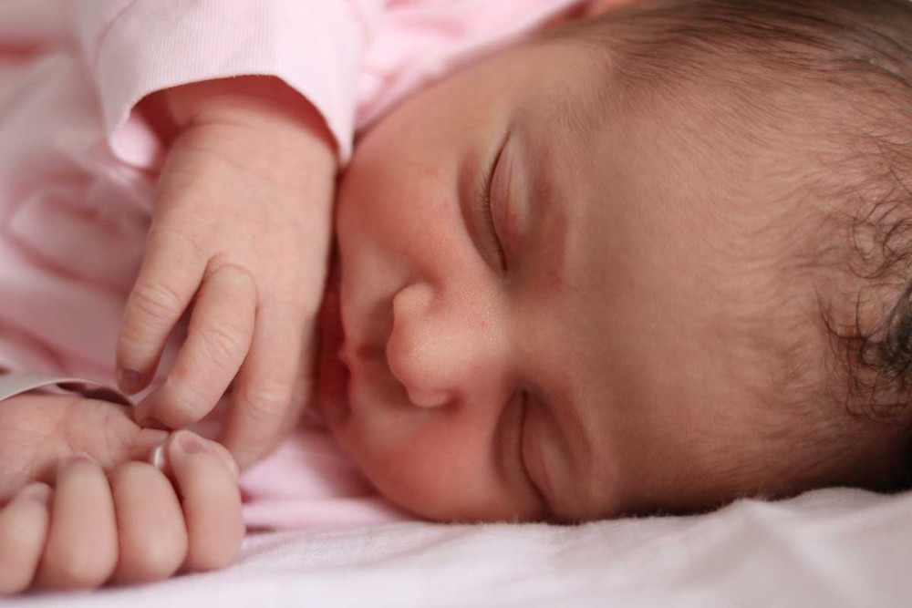 Αγοράκι το πρώτο μωρό του 2023 που γεννήθηκε  00.01 στην Κρήτη