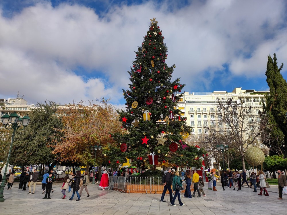 Θερμά τα φετινά Χριστούγεννα στην Ευρώπη και στην Ελλάδα