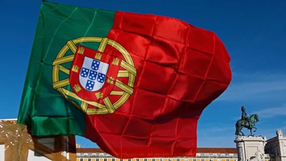 Λουίς Μοντενέγρο: Ο ναυαγοσώστης που βγάζει στον αφρό την κεντροδεξιά στην Πορτογαλία